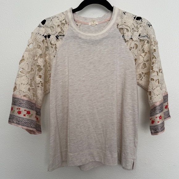 Anthropologie Tiny Cassidy Cream Lace Sleeve Satin Trim Blouse Top - Picture 10 of 11